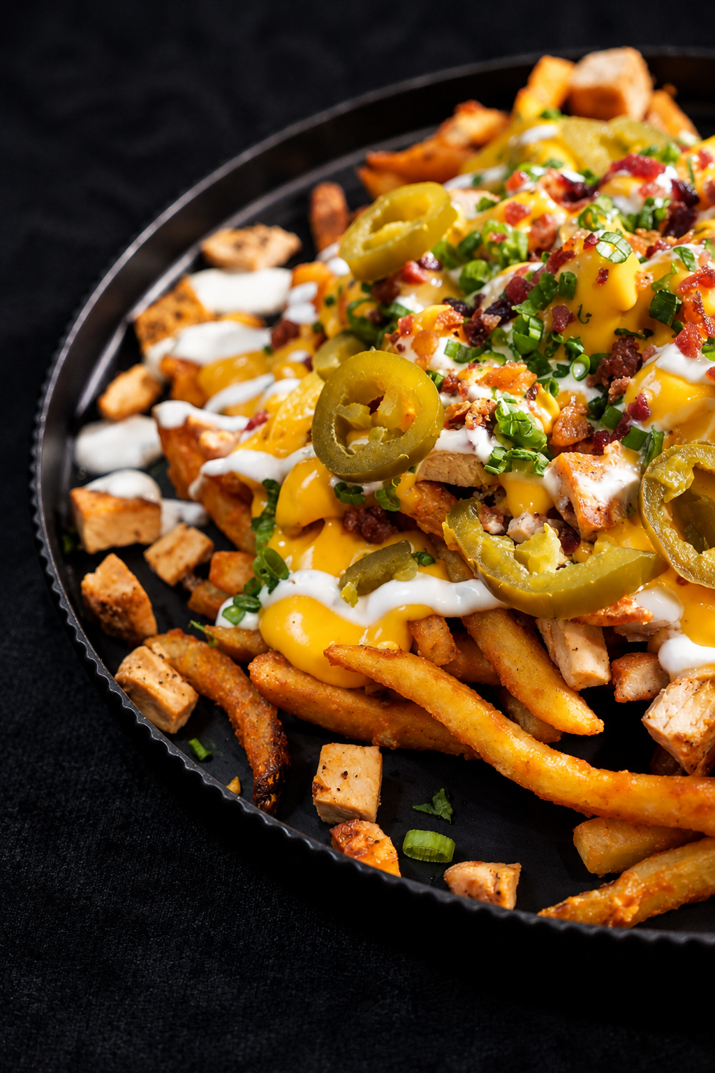 Loaded fries, cheddar & jalapeños